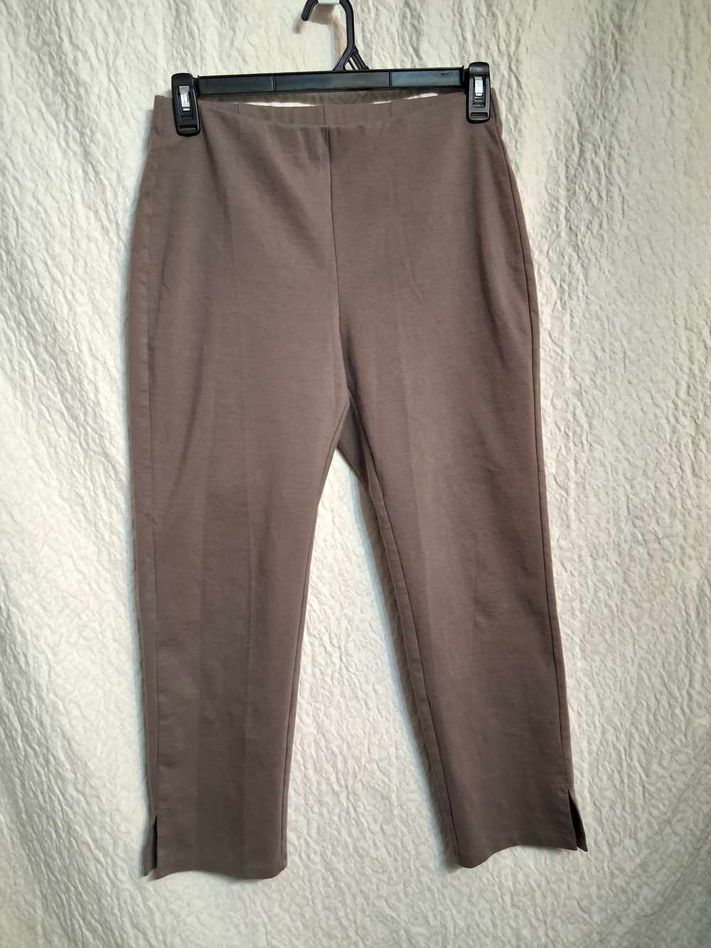 Eileen Fisher Straight-Leg Pull-On Pants in Taupe